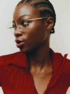 Monture MYKITA légère et équilibrée pour visage en cœur ou triangulaire, homme et femme 1