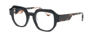 Monture optique Face à Face FRAMED 2 noire avec branches écaille vue trois quarts, lunettes créateur femme chez opticien Paris 1er